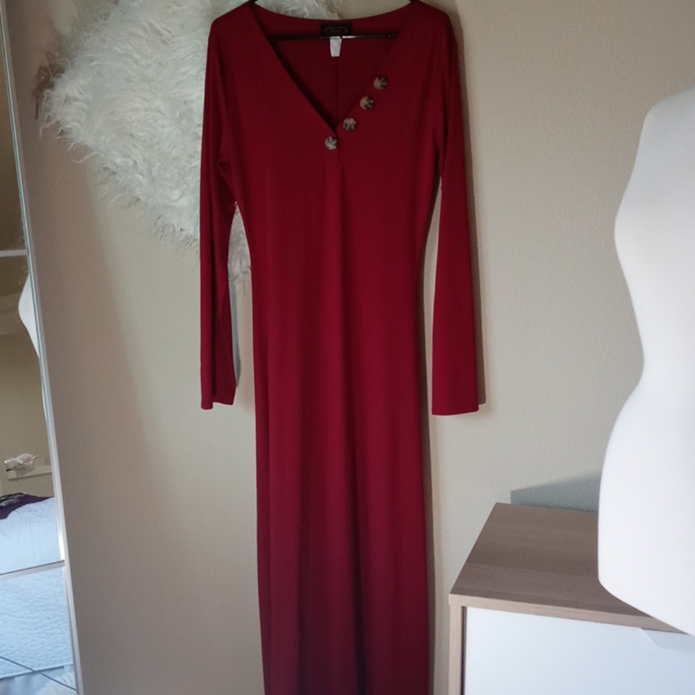 Maroon long dress. New condition. Comfortable